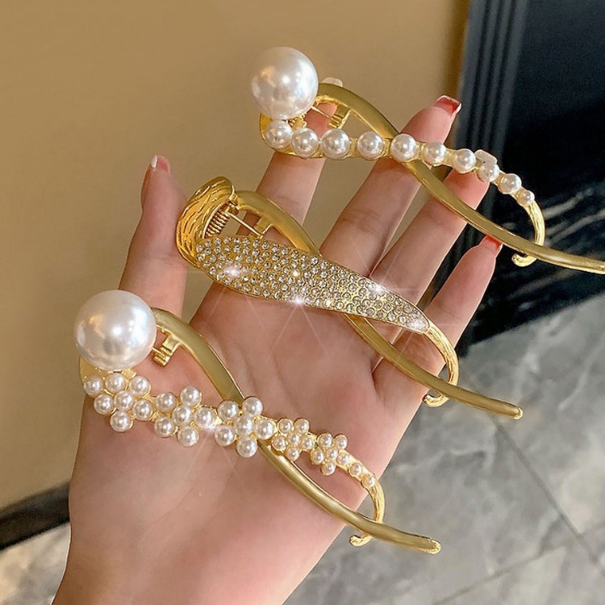 Elegant Glitter Pearl Hair Cli - Korean Daily Lifestyle recension och pris